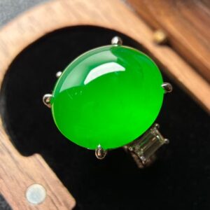 Imperial Splendor” Heirloom-Grade Imperial Green Jadeite Ring