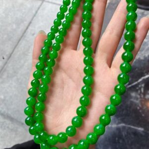 Vibrant Emerald Green Jade Solitaire Pendant